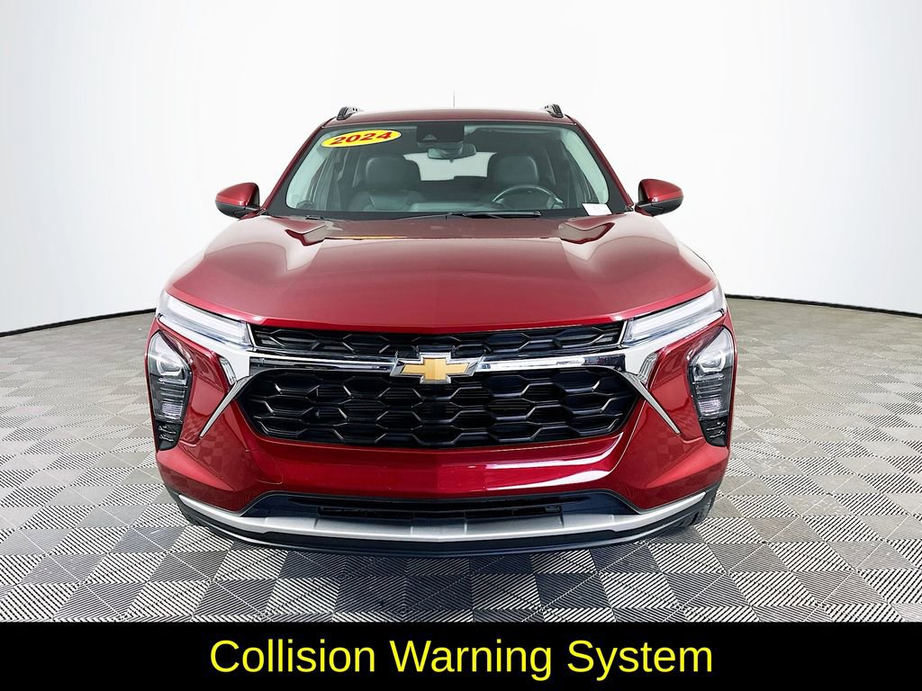 Used 2024 Chevrolet Trax LT w/ Driver Confidence Package image 4