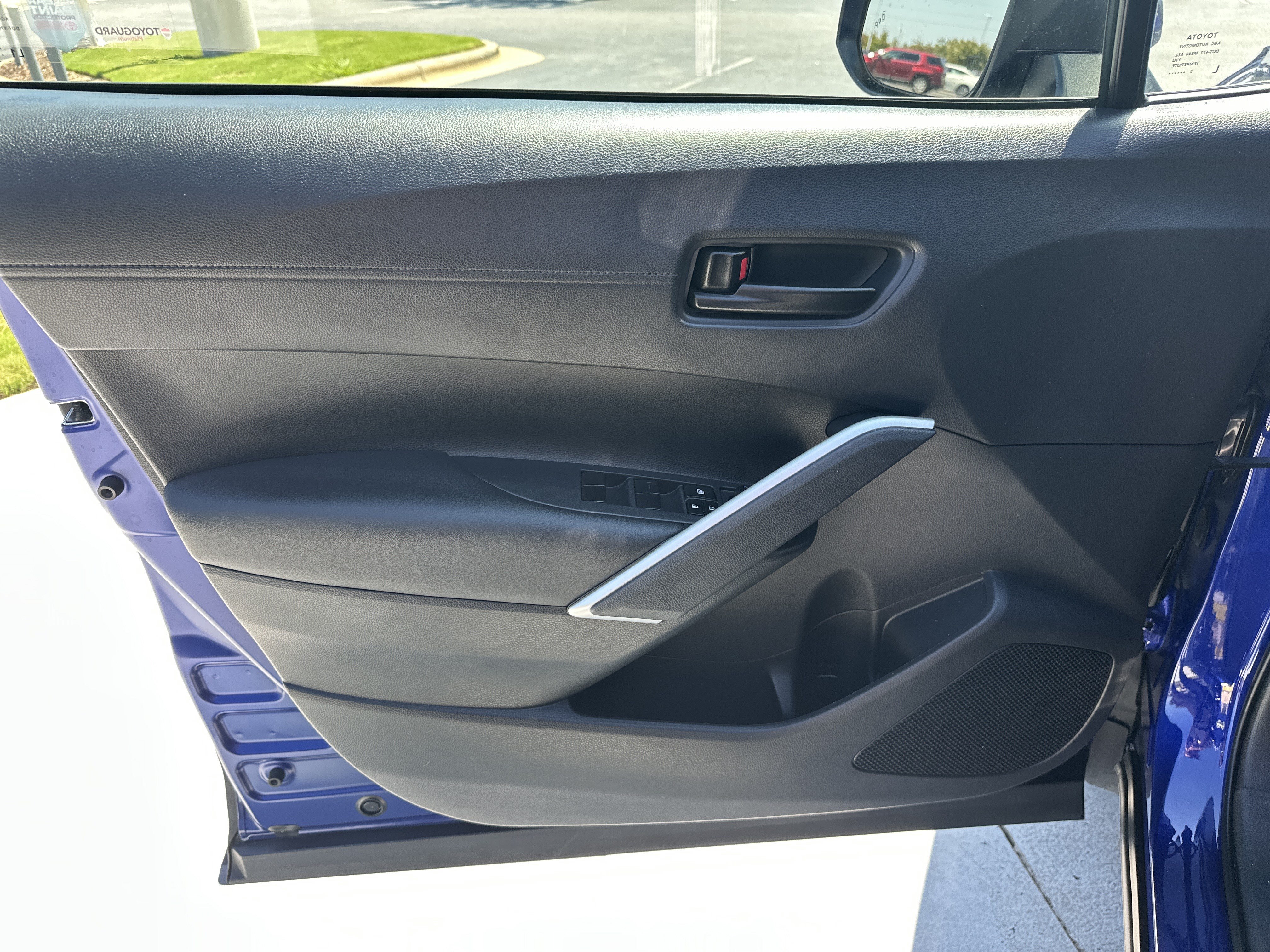 Certified 2023 Toyota Corolla Cross LE w/ Moonroof Package FWD image 14