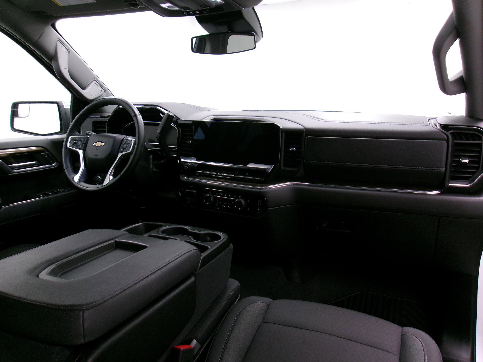 Certified 2024 Chevrolet Silverado 1500 LT w/ Z71 Off-Road Package image 3