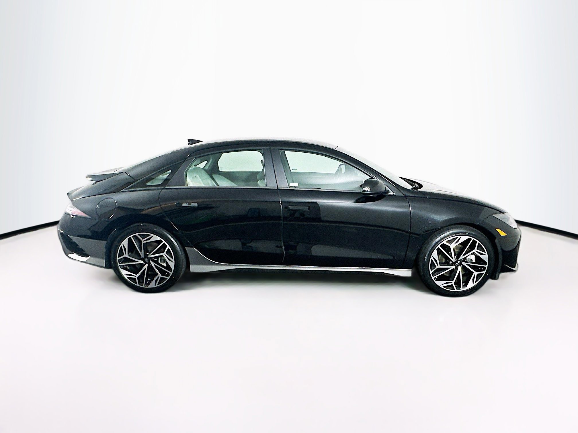 Used 2023 Hyundai Ioniq 6 SEL w/ Cargo Package image 10