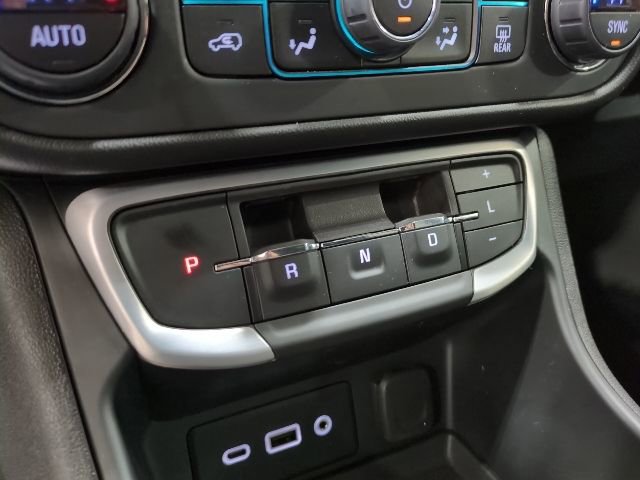 Used 2022 GMC Terrain SLE w/ Driver Convenience Package image 13