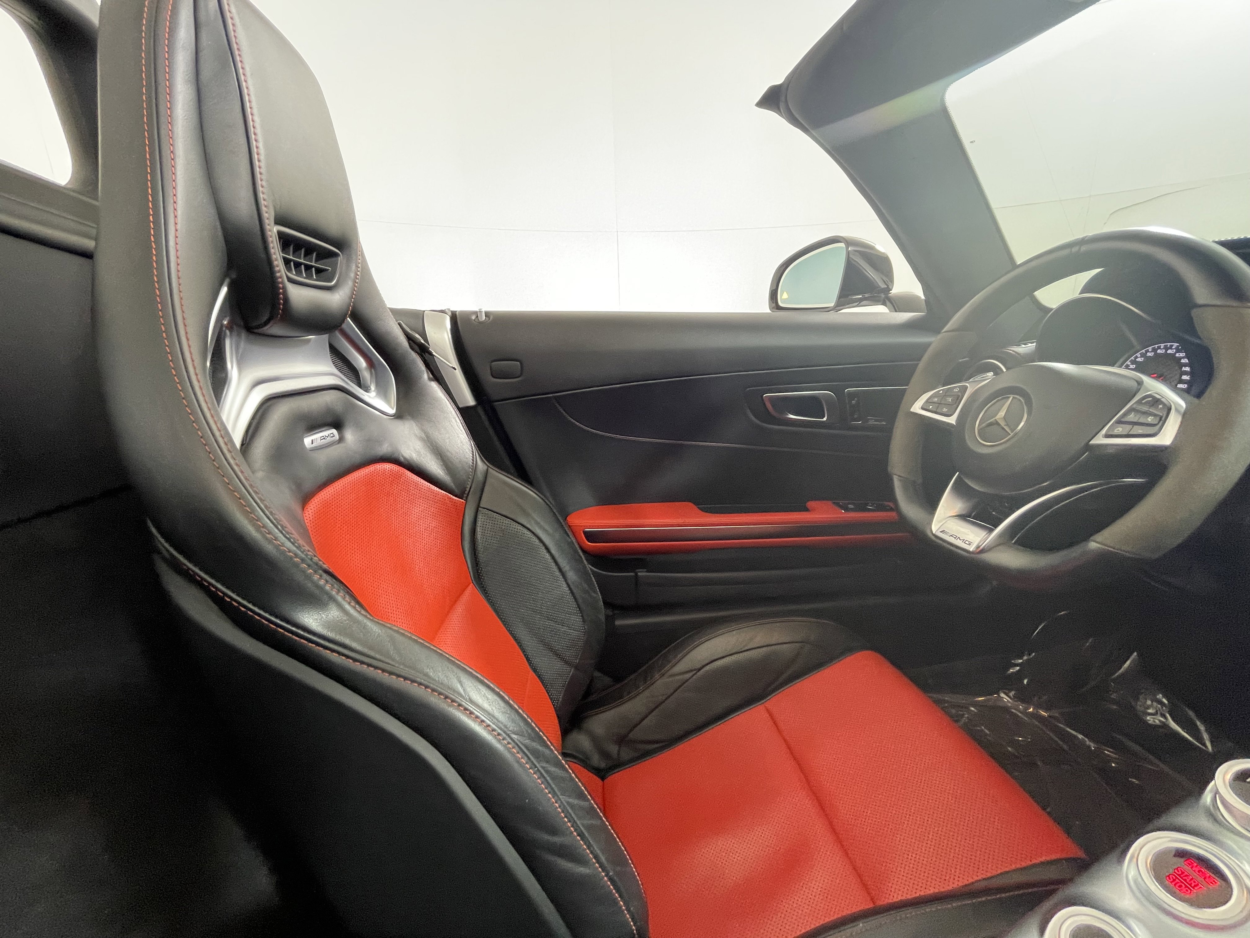 Used 2018 Mercedes-Benz AMG GT Roadster image 15