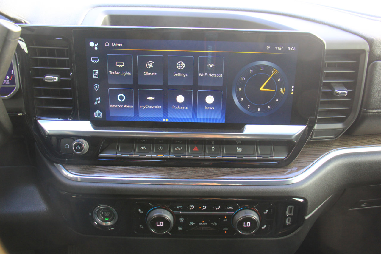 Used 2024 Chevrolet Silverado 1500 LT image 15