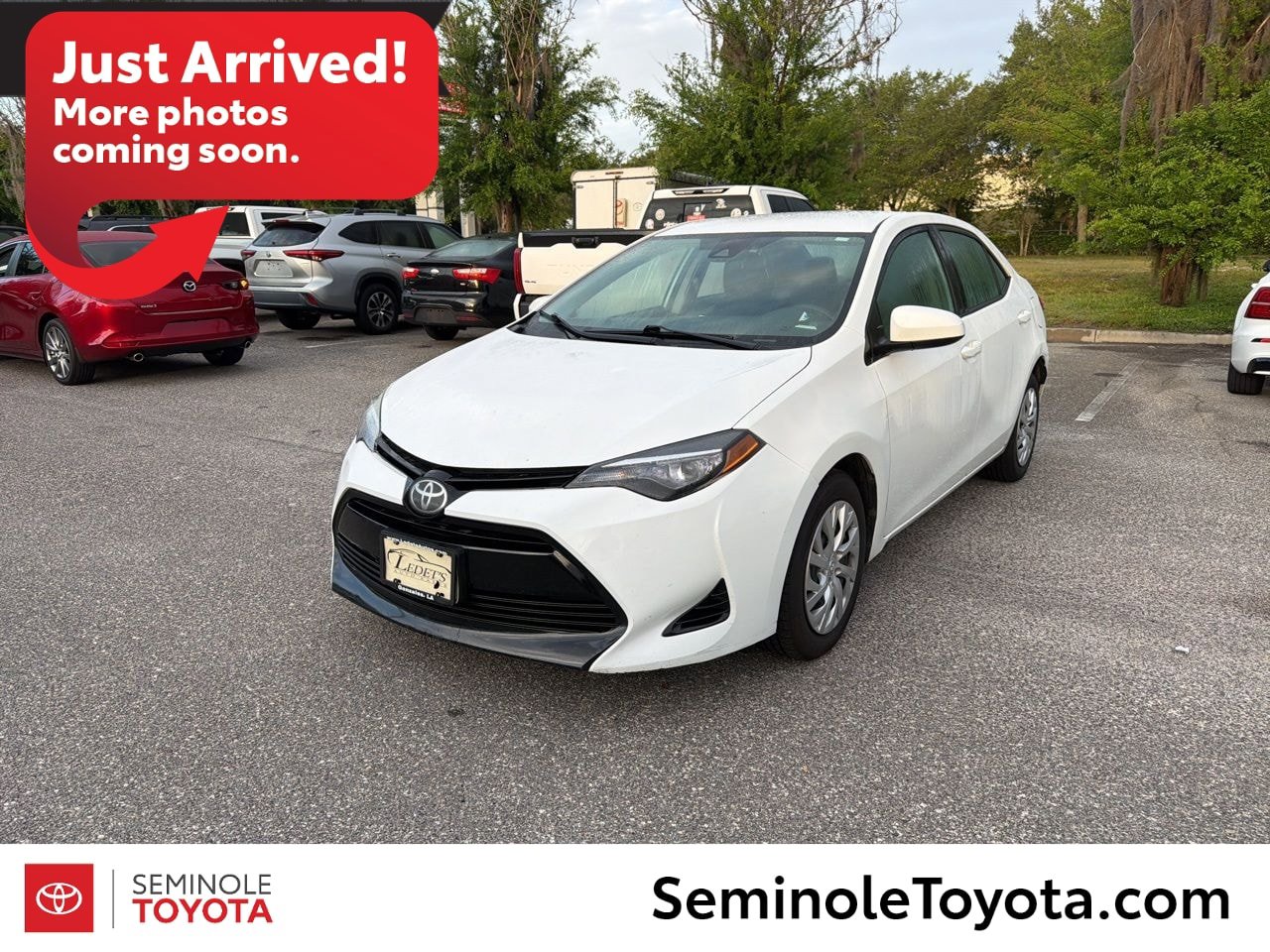 Used 2017 Toyota Corolla LE FWD image 1