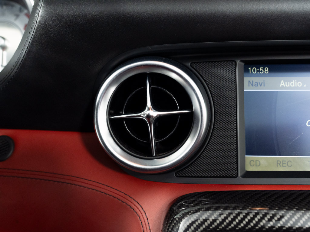 Used 2012 Mercedes-Benz SLS AMG Roadster image 25