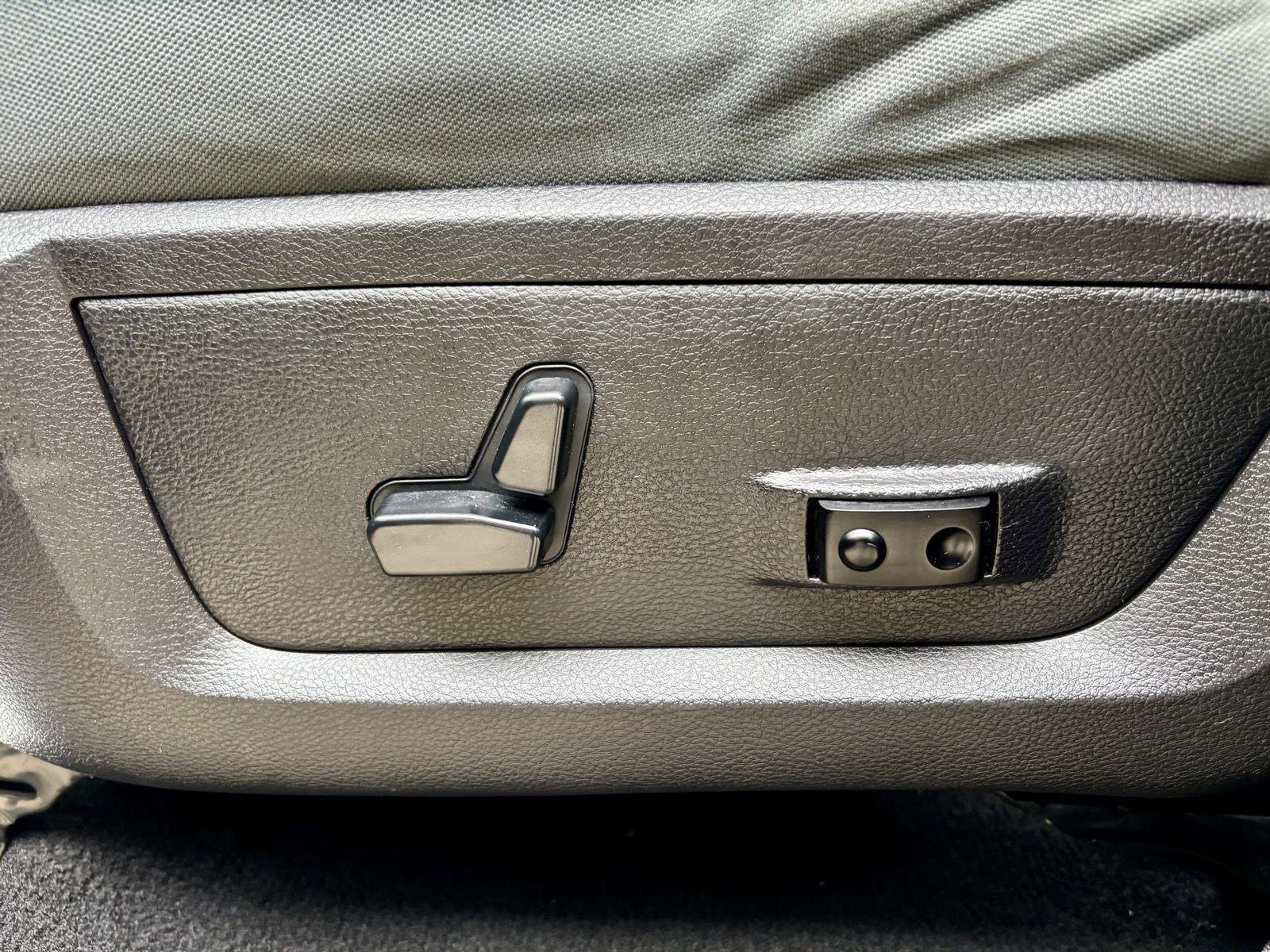 Used 2016 RAM 1500 Big Horn image 27