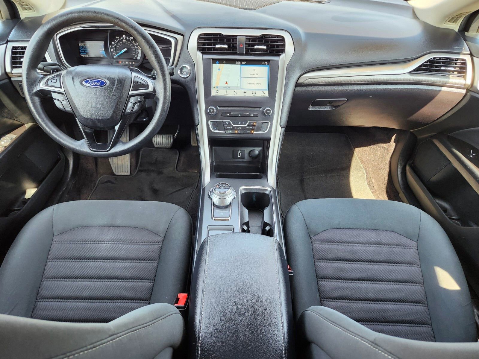 Used 2017 Ford Fusion SE w/ Fusion SE Technology Package FWD image 12