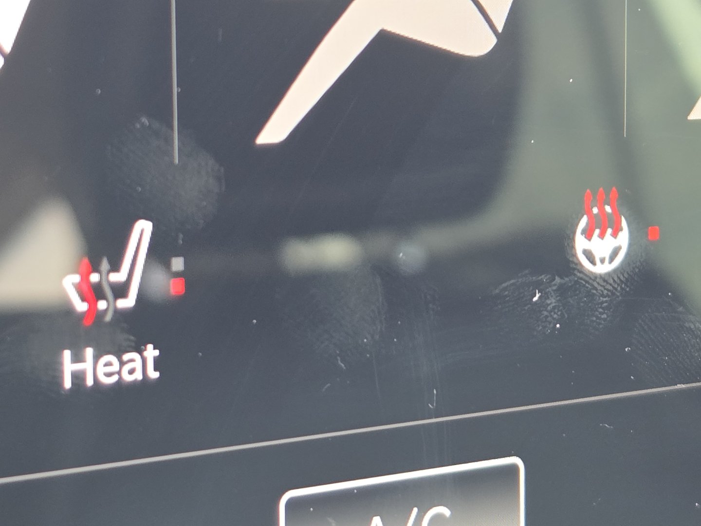 Used 2023 Chrysler Pacifica Touring-L FWD image 7