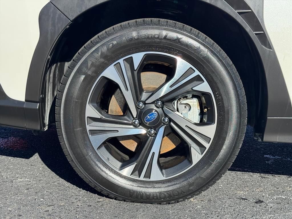 Used 2024 Subaru Crosstrek 2.0i Premium image 9