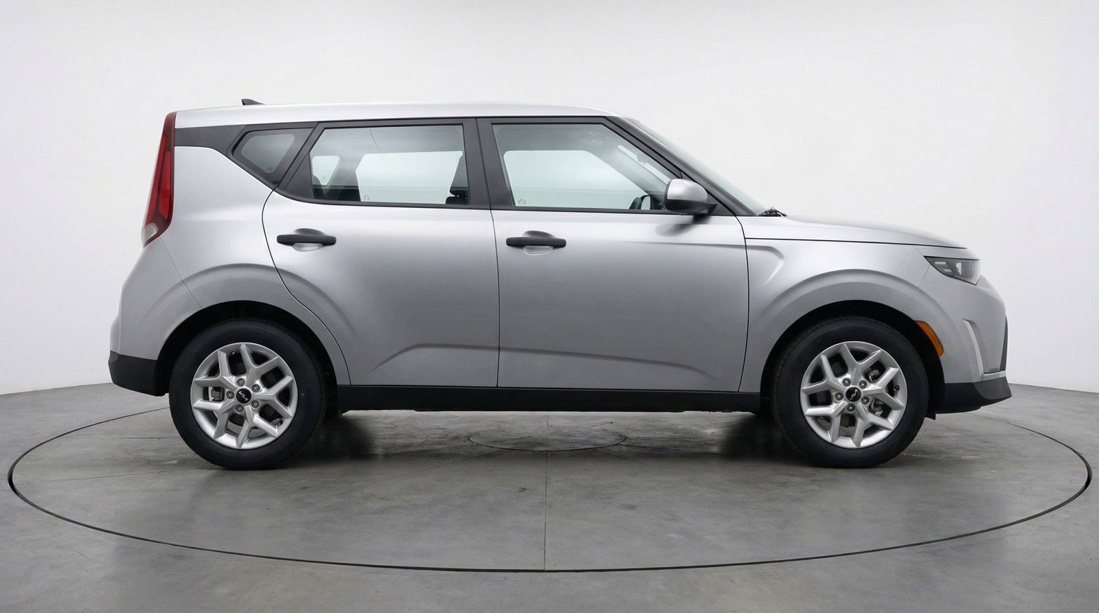 Used 2025 Kia Soul LX w/ LX Technology Package image 11