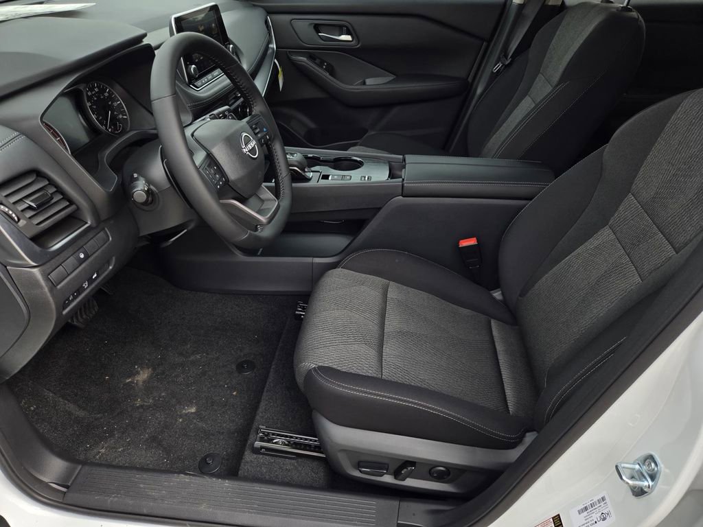 New 2026 Nissan Rogue SV FWD image 18