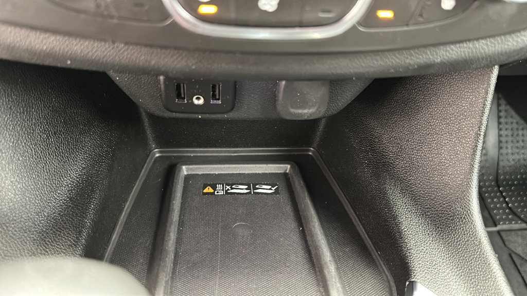 Used 2023 Chevrolet Traverse LT w/ LPO, Floor Liner Package AWD/4WD image 18