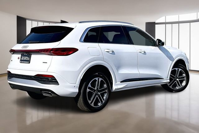 Used 2025 Audi Q5 Premium w/ Convenience Package image 5