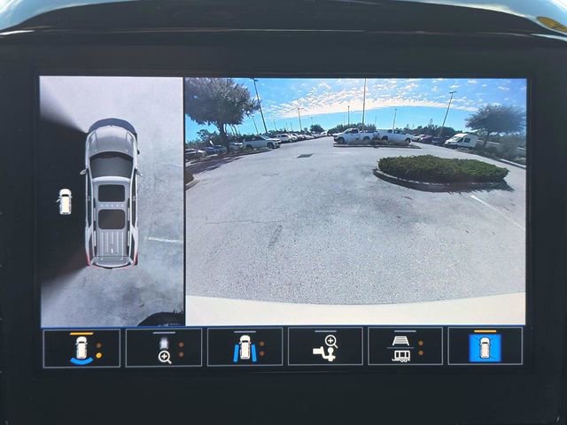 Used 2022 Chevrolet Traverse Premier image 24