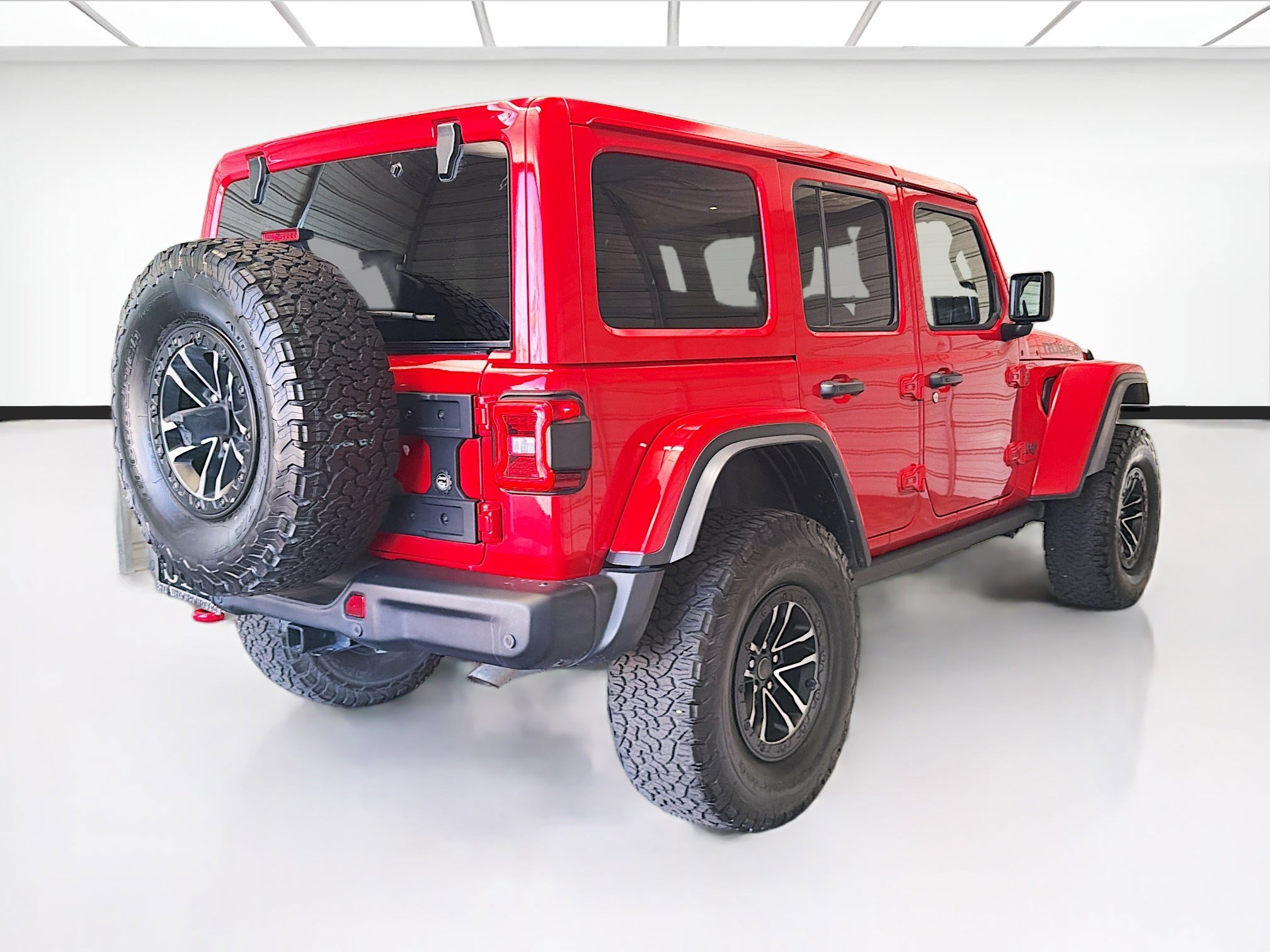 Used 2024 Jeep Wrangler Unlimited Rubicon AWD/4WD image 4