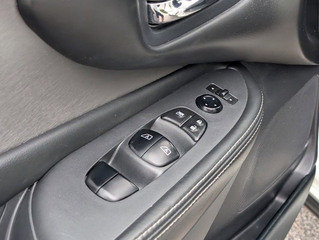 Used 2020 Nissan Murano S w/ Technology Package FWD image 16