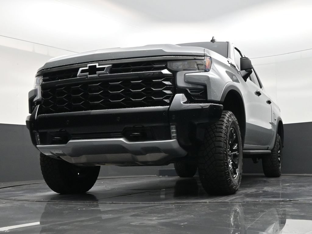 Used 2024 Chevrolet Silverado 1500 ZR2 w/ Technology Package AWD/4WD image 26
