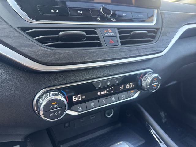 Used 2025 Nissan Altima 2.5 SL FWD image 23