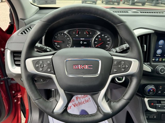 Used 2024 GMC Terrain SLT image 20