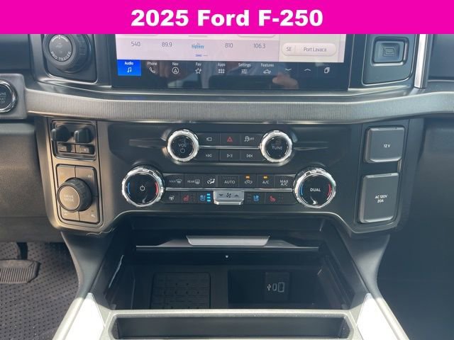 New 2025 Ford F250 Platinum image 19