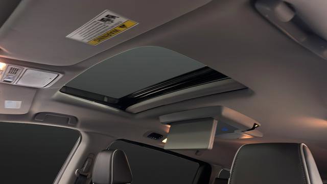 Used 2023 Honda Odyssey Elite image 12