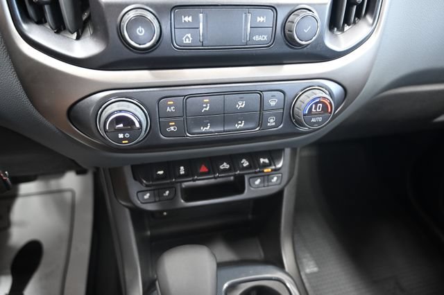 Used 2022 Chevrolet Colorado Z71 AWD/4WD image 19