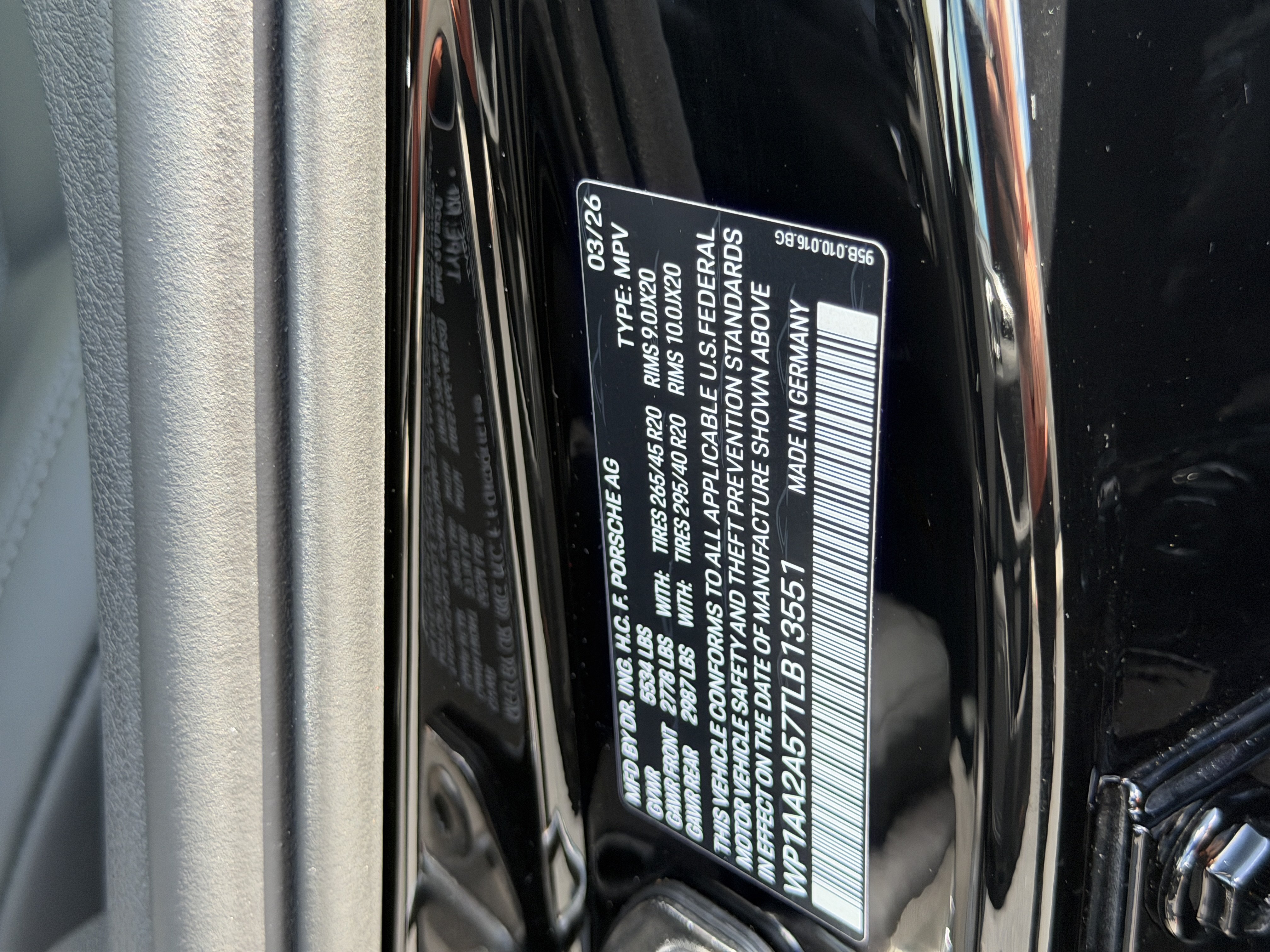 New 2026 Porsche Macan AWD/4WD image 36