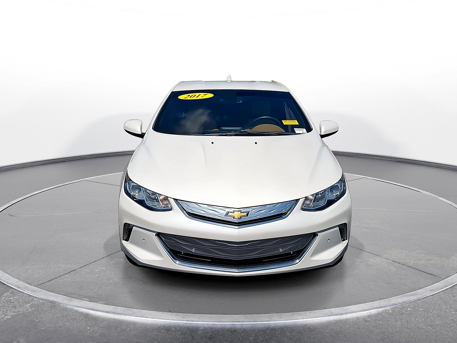 Used 2017 Chevrolet Volt Premier w/ Driver Confidence II Package FWD image 3