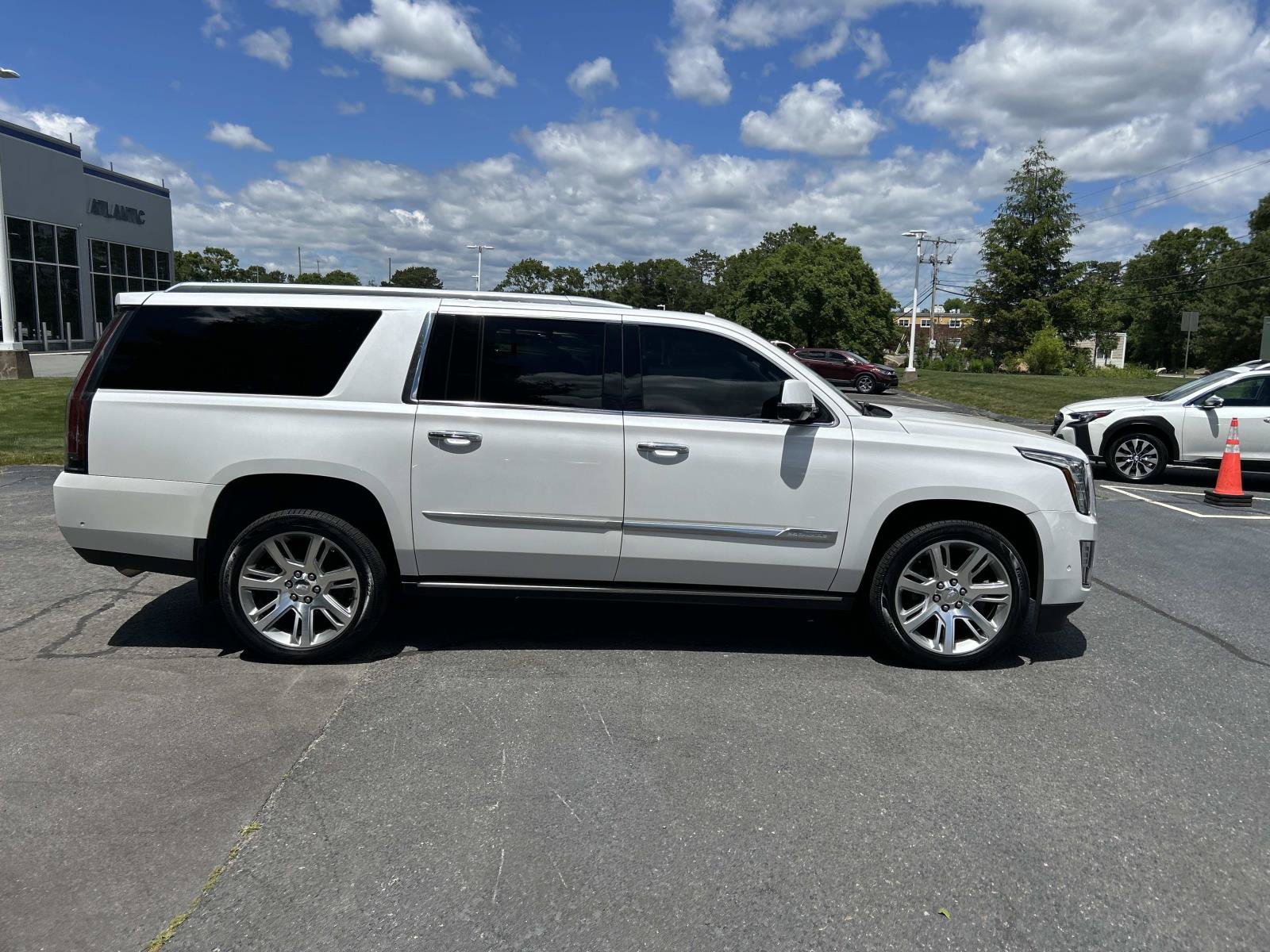 Used 2018 Cadillac Escalade ESV Premium Luxury AWD/4WD video 2