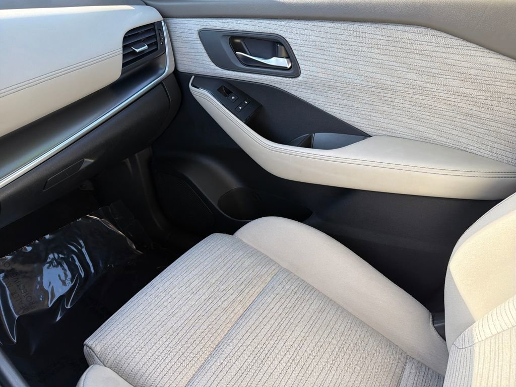 Certified 2023 Nissan Rogue SV image 56