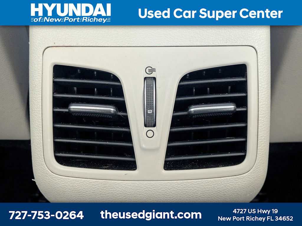 Used 2015 Hyundai Sonata Limited w/ Option Group 06 FWD image 16