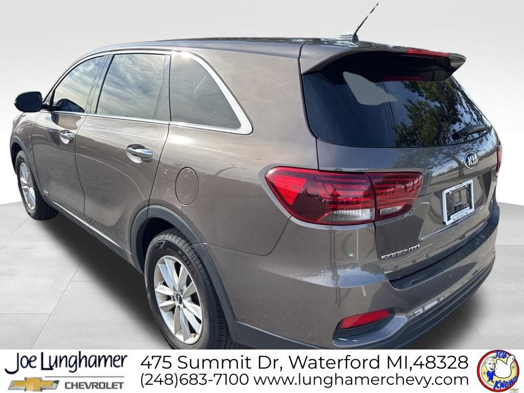 Used 2019 Kia Sorento LX image 16