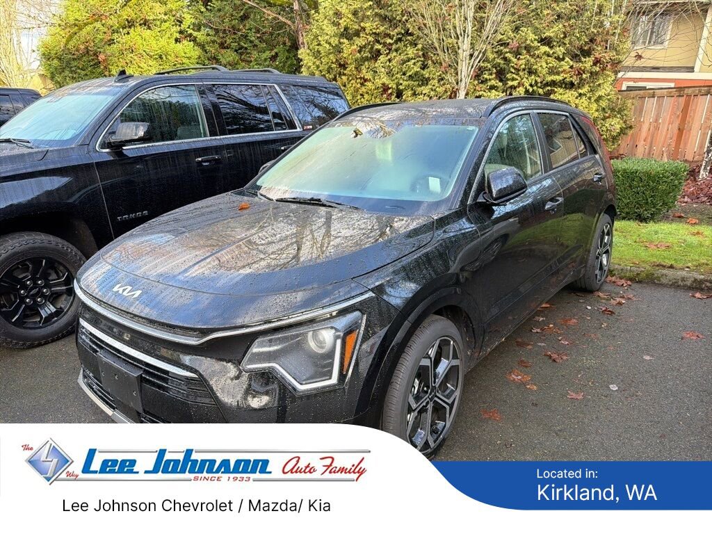 Used 2023 Kia Niro EX Touring