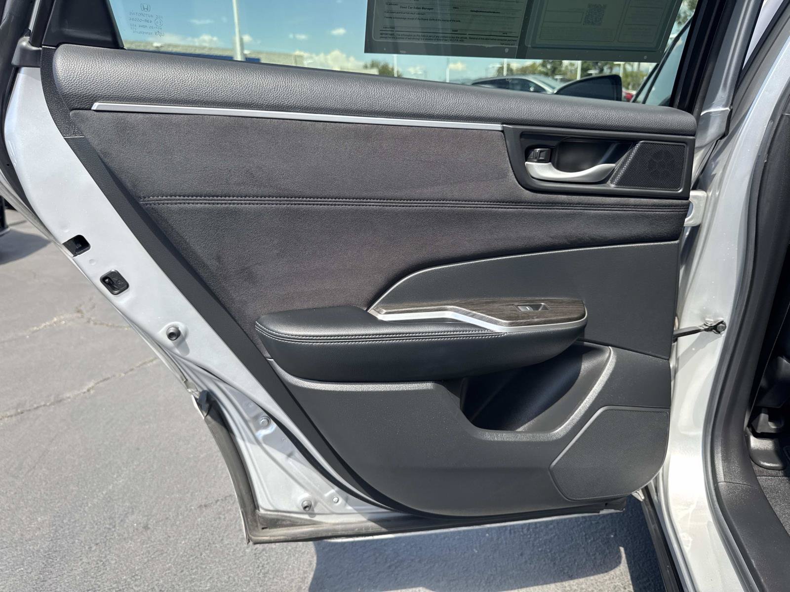 Certified 2019 Honda Clarity Touring image 27