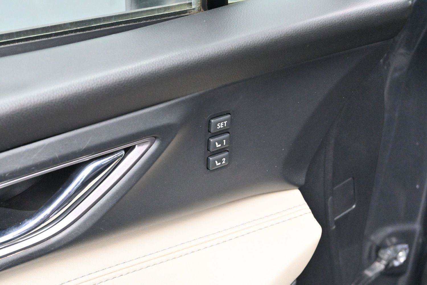 Used 2021 Subaru Ascent Limited AWD/4WD image 10