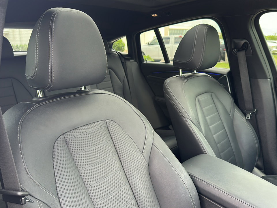 Used 2022 BMW X4 xDrive30i w/ M Sport Package 2 AWD/4WD image 26