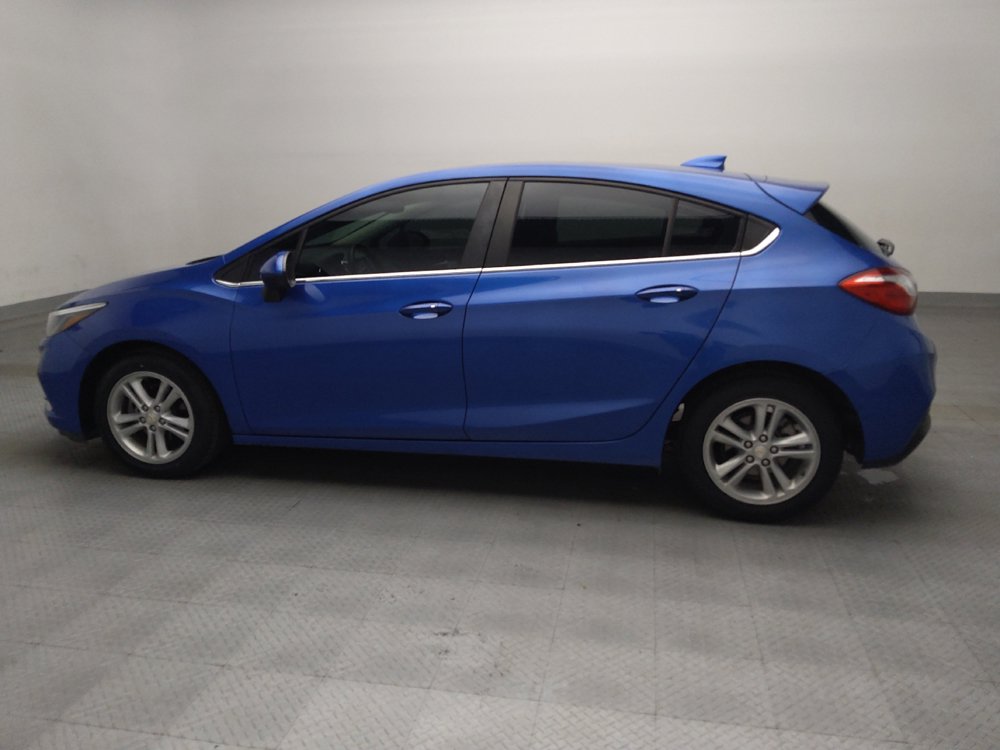 Used 2017 Chevrolet Cruze LT w/ Convenience Package FWD image 3