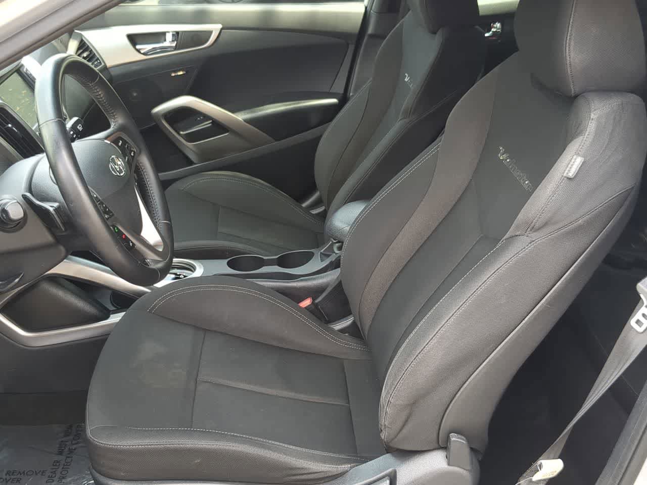 Used 2017 Hyundai Veloster Value Edition FWD image 15