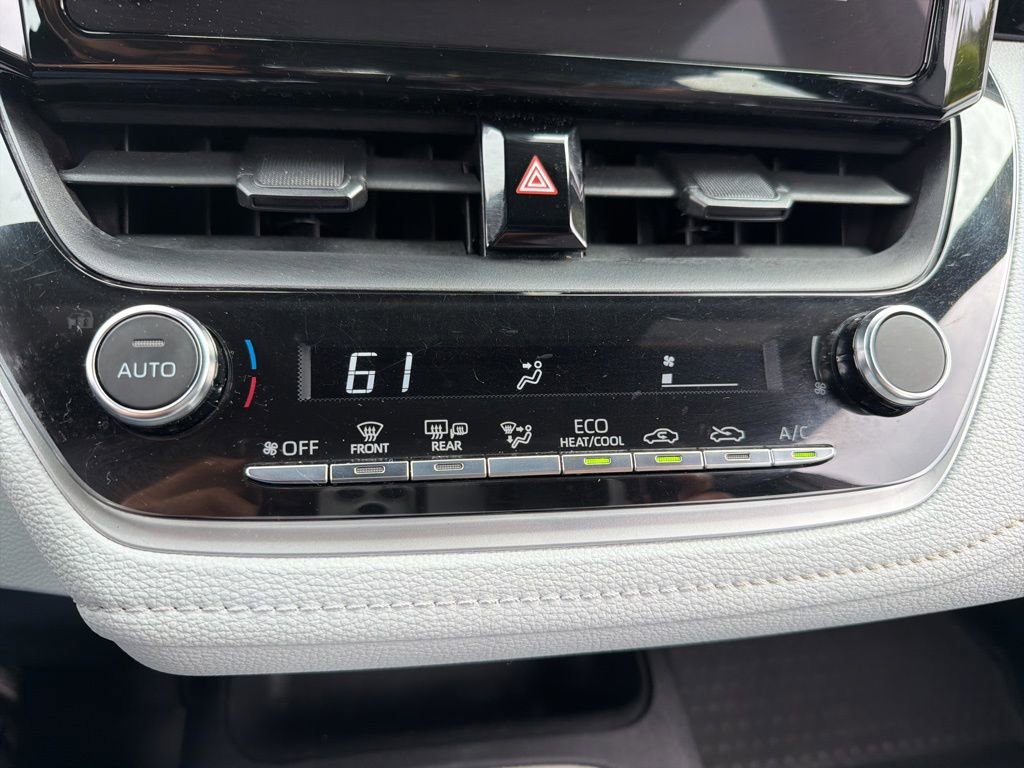 Used 2023 Toyota Corolla SE FWD image 12