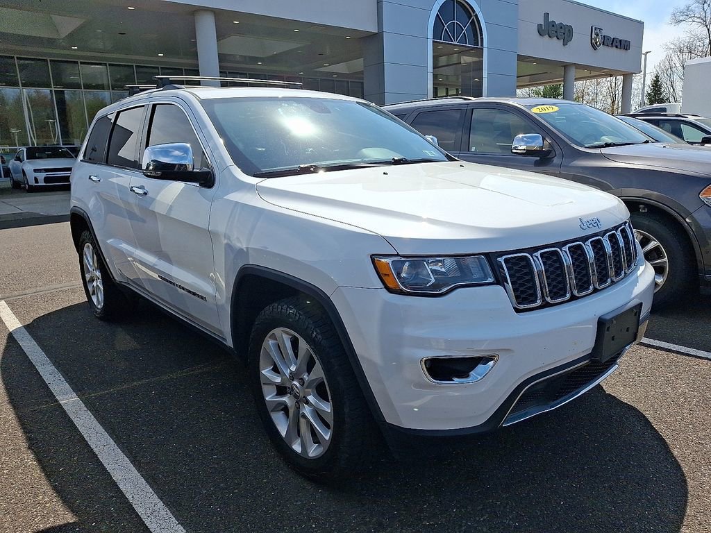 Used 2017 Jeep Grand Cherokee Limited image 4