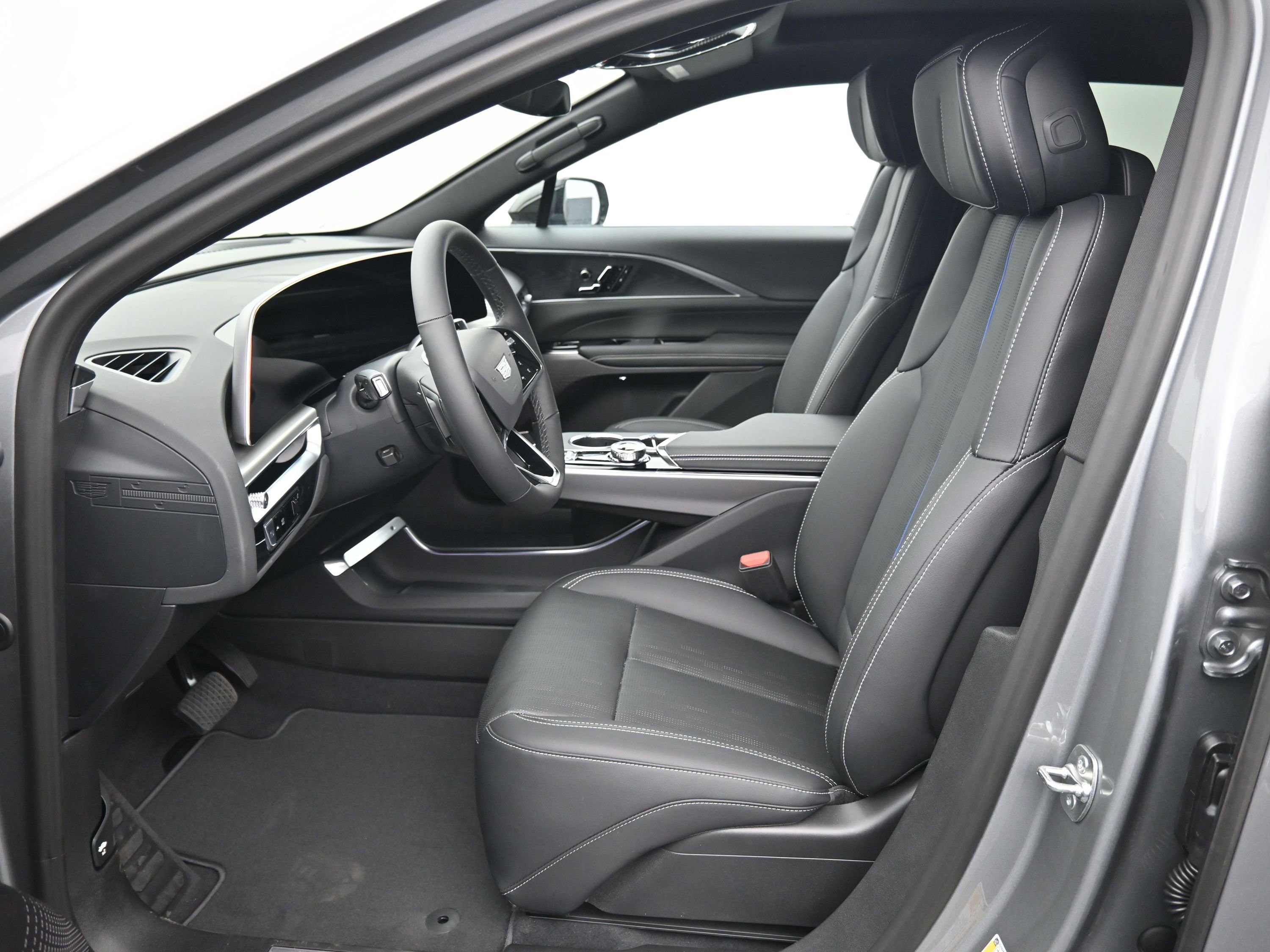 New 2025 Cadillac Lyriq Luxury image 11