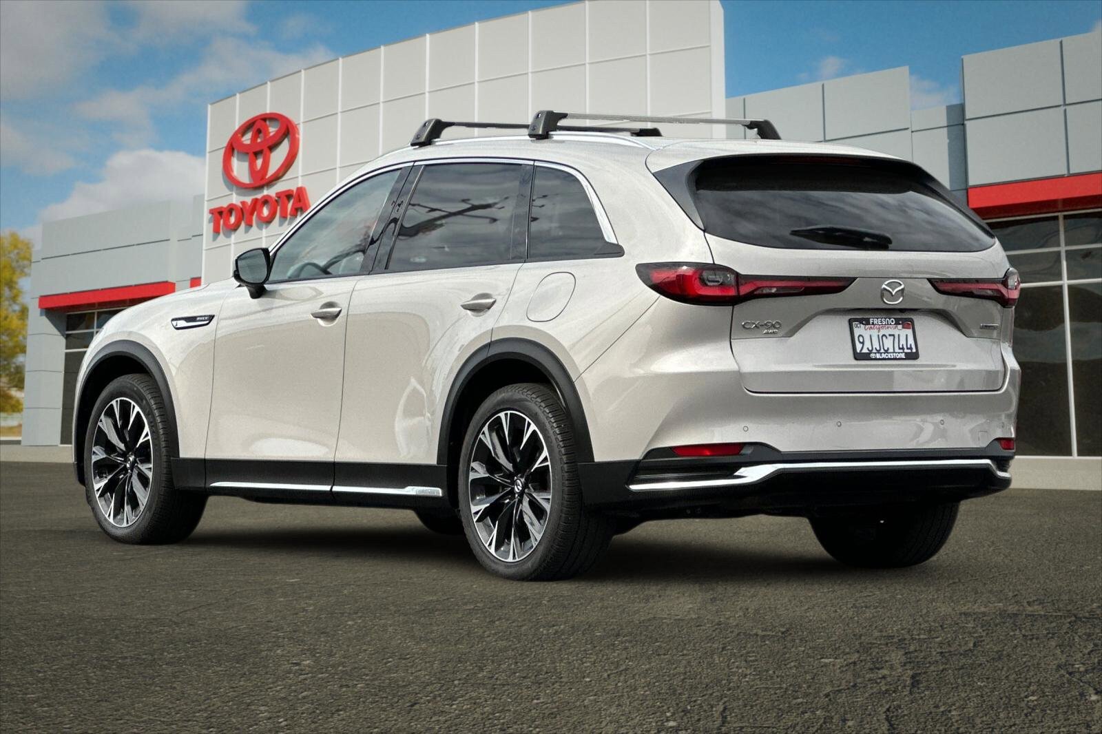 Used 2024 MAZDA CX-90 Plug-In Hybrid w/ Premium Pkg AWD/4WD image 5