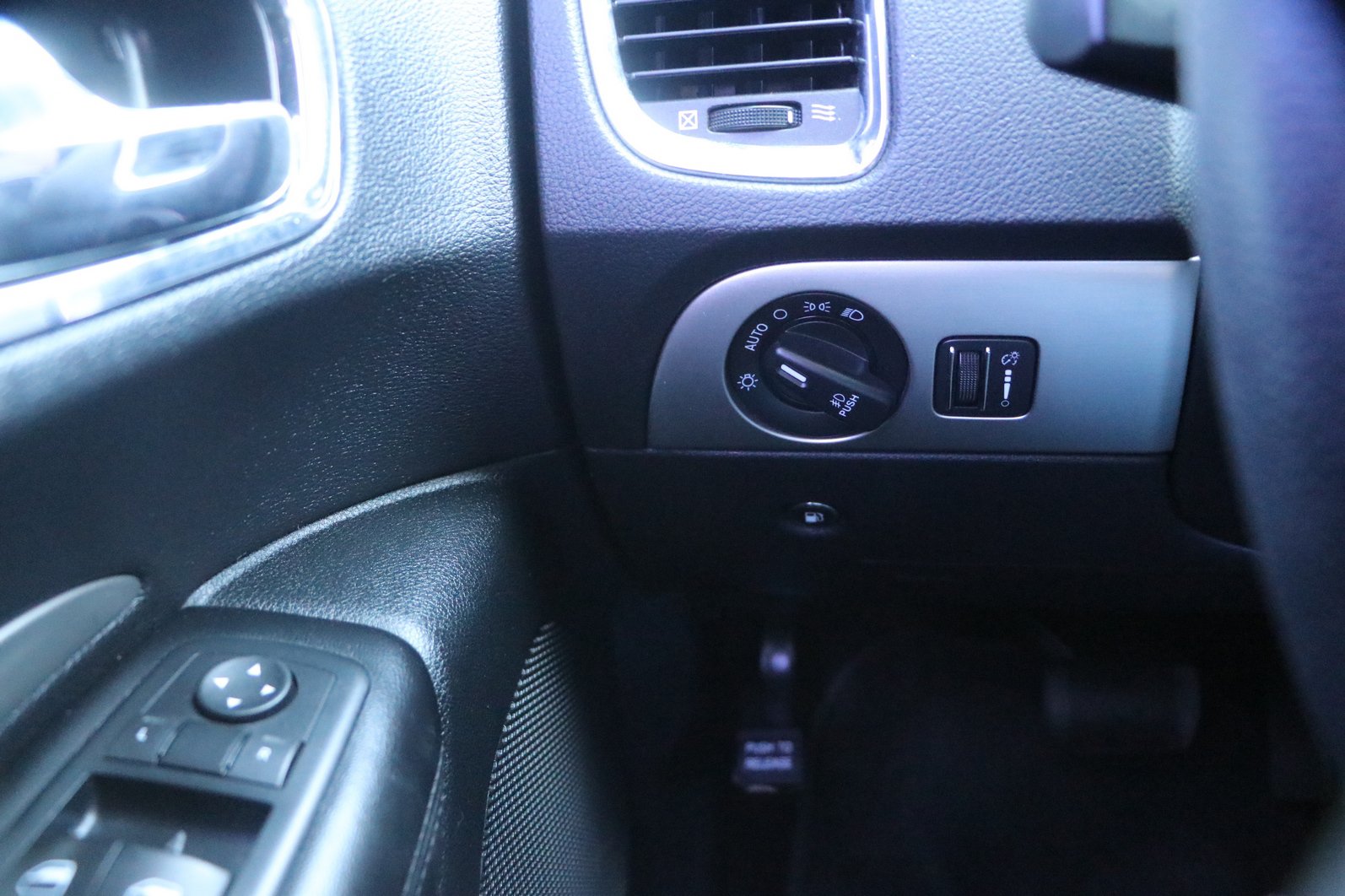 Used 2015 Dodge Durango SXT RWD image 12
