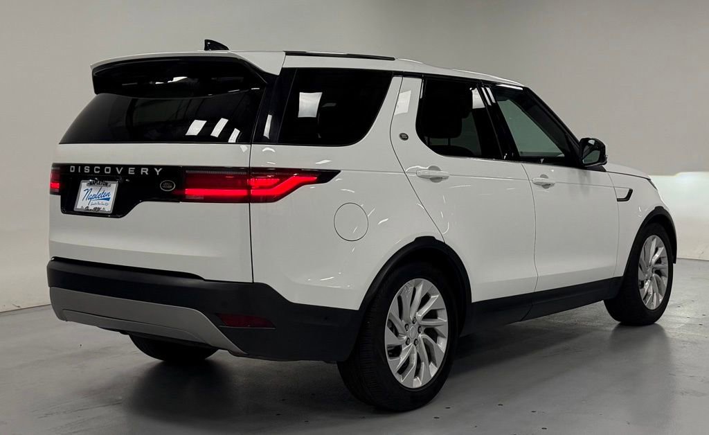 Used 2023 Land Rover Discovery S AWD/4WD image 3