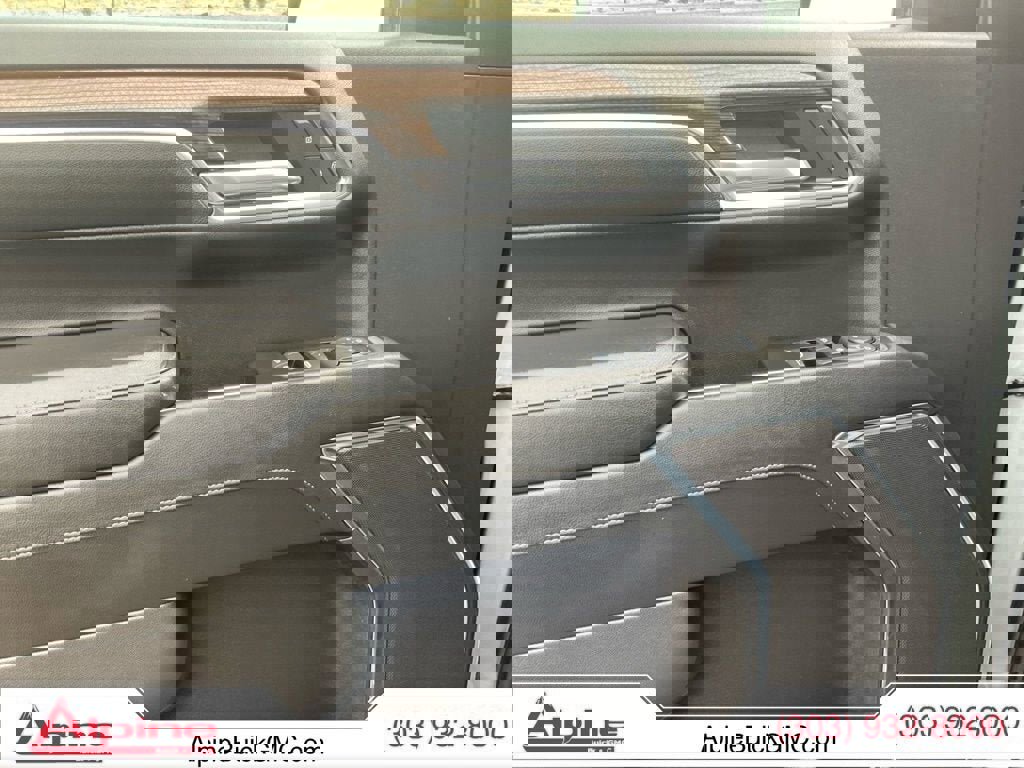 Used 2024 Chevrolet Silverado 1500 LT w/ Z71 Off-Road Package image 19