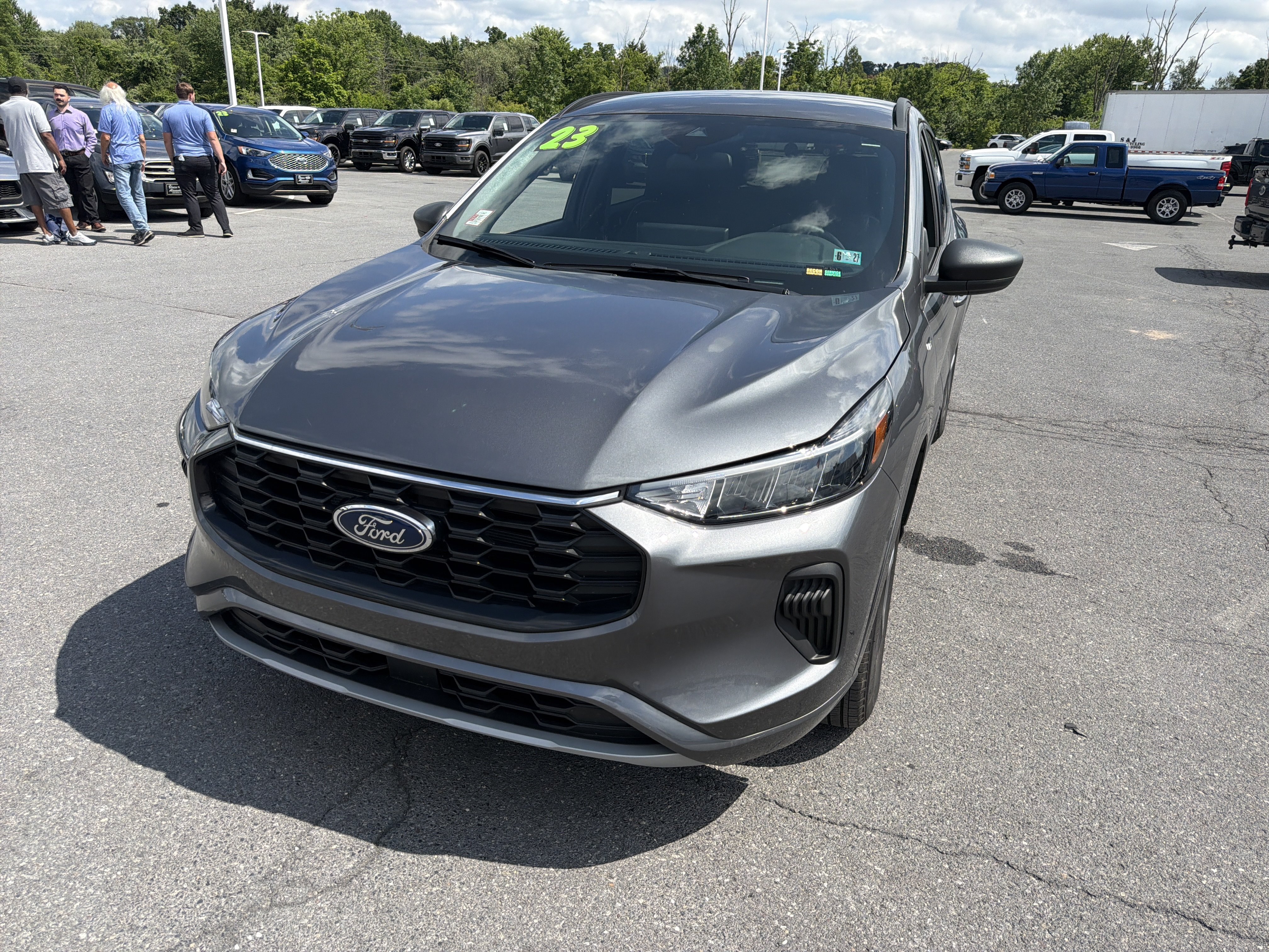 Used 2023 Ford Escape ST-Line w/ Tech Pack #1 AWD/4WD image 8