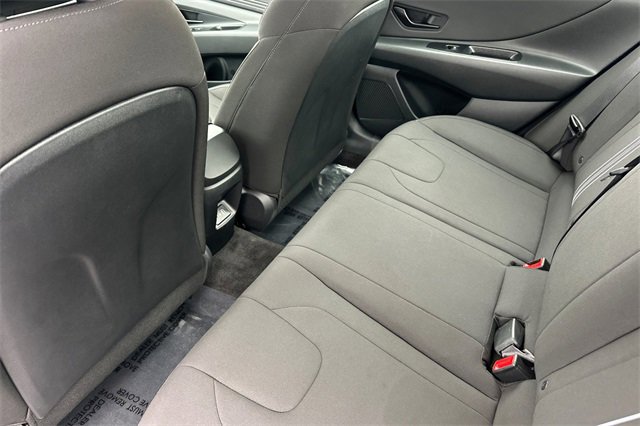 Used 2025 Hyundai Elantra SEL image 11