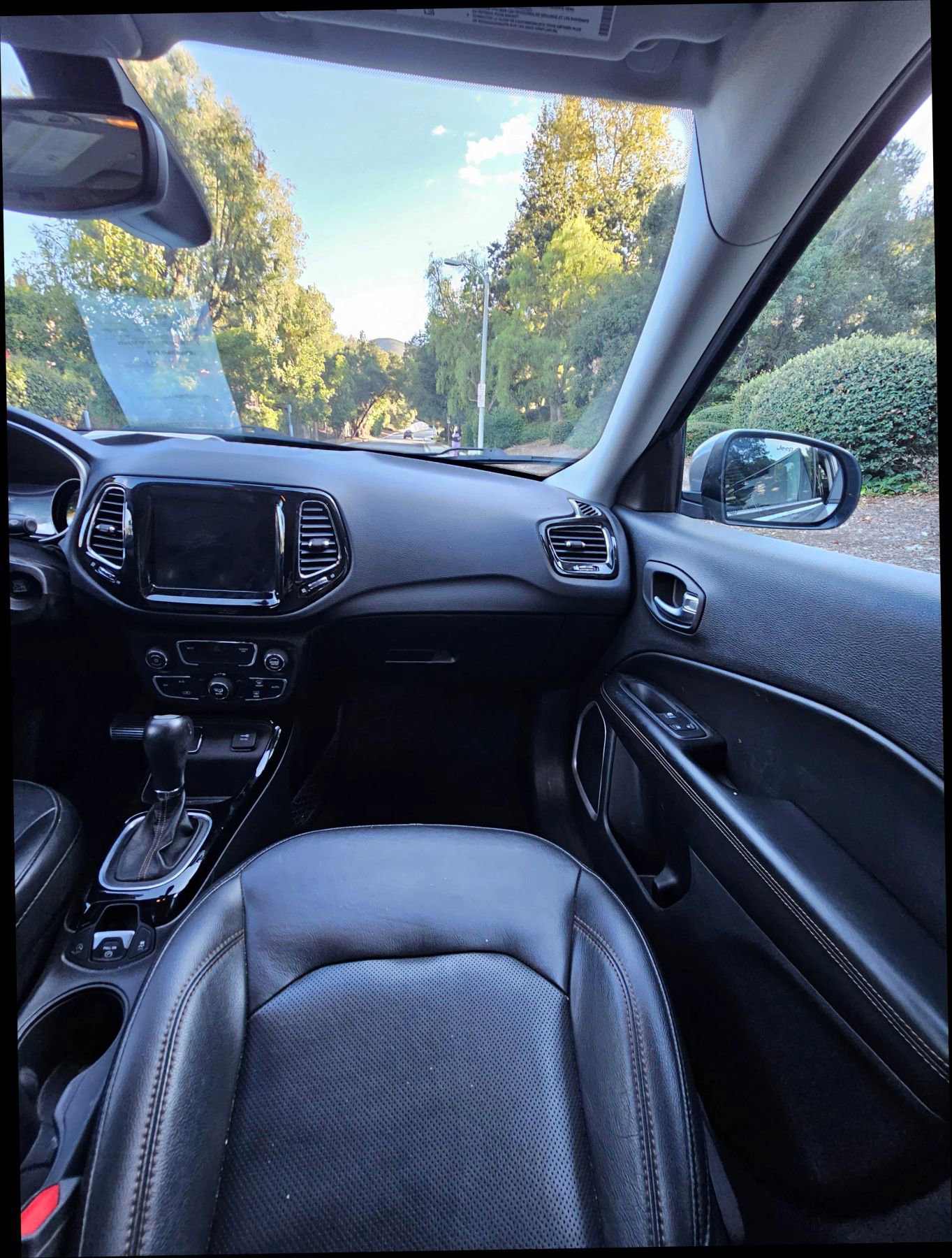 Used 2019 Jeep Compass Limited image 34