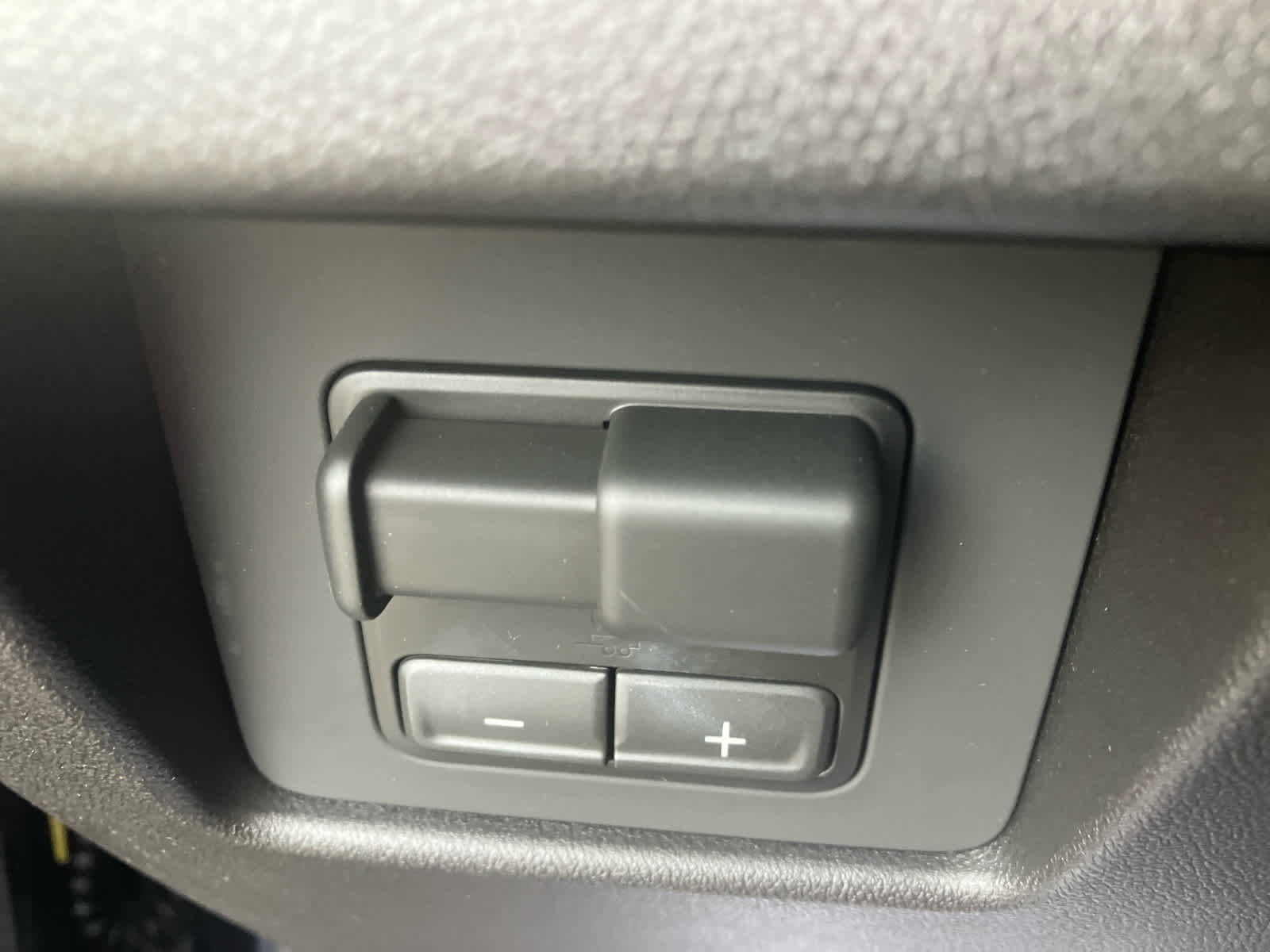 New 2026 Chevrolet Colorado Z71 w/ Technology Package image 14