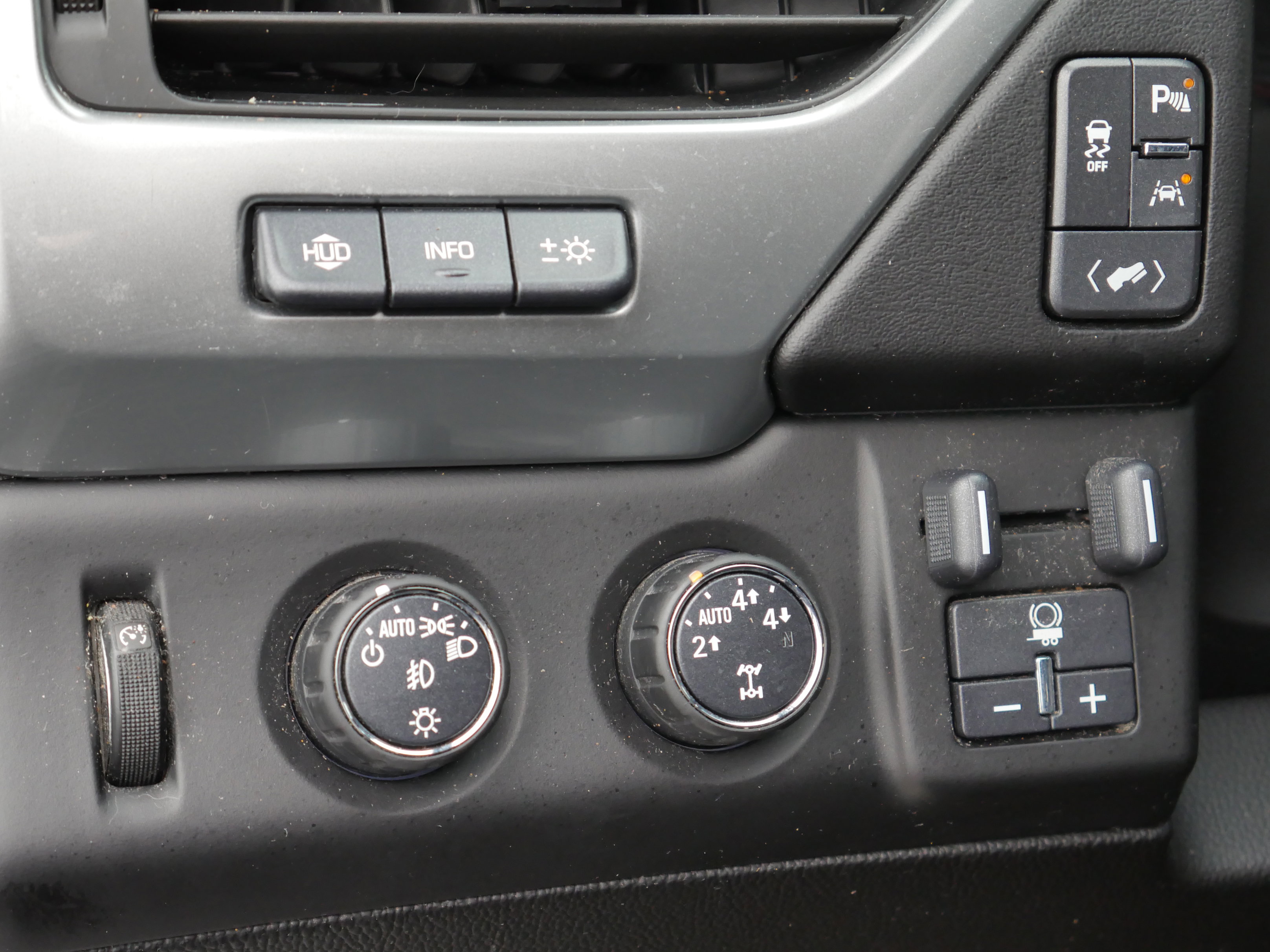 Used 2016 Chevrolet Tahoe LTZ image 6